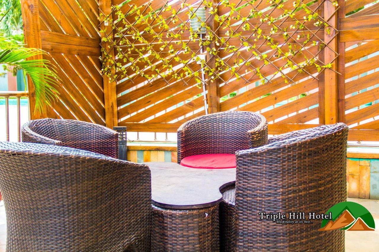 Triple Hill Hotel Weija Bagian luar foto