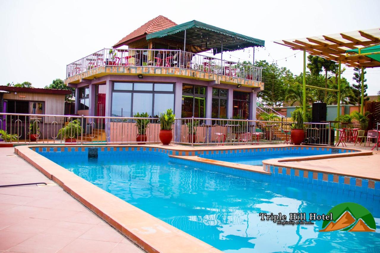 Triple Hill Hotel Weija Bagian luar foto