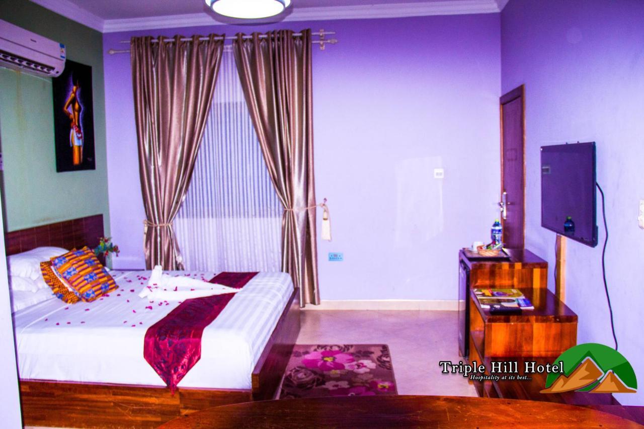 Triple Hill Hotel Weija Bagian luar foto
