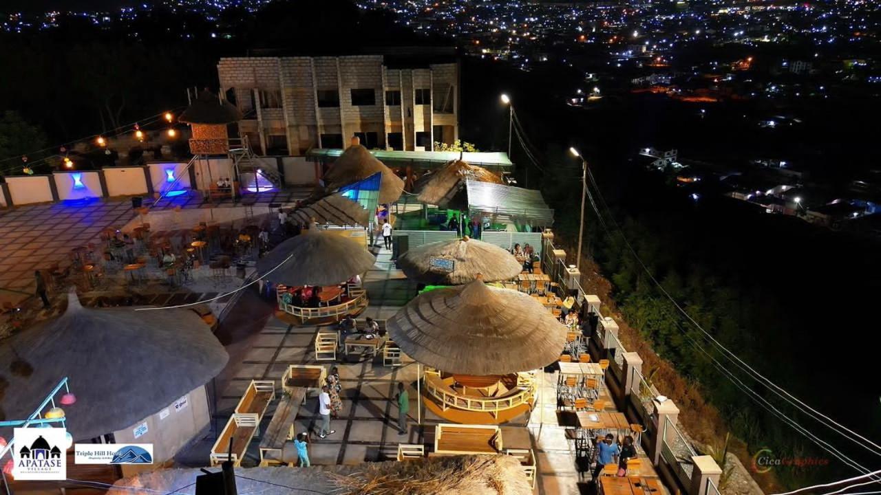 Triple Hill Hotel Weija Bagian luar foto