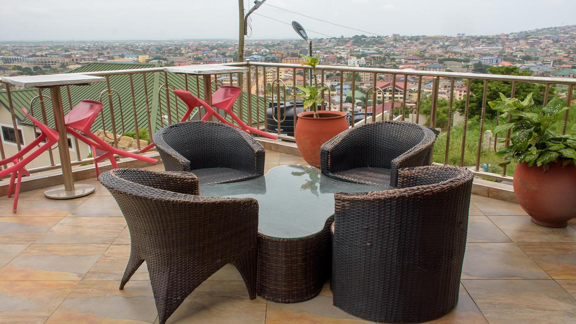 Triple Hill Hotel Weija Bagian luar foto